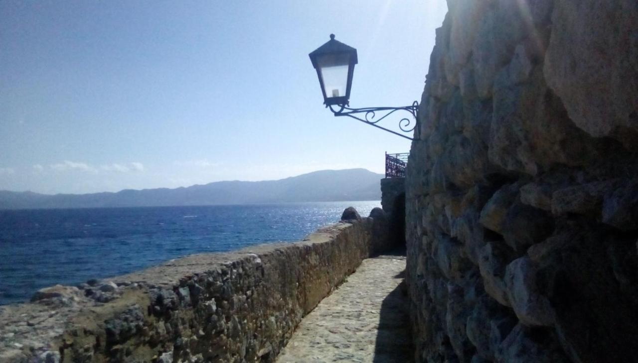 Byron'S Sea View Hotel Monemvasía Екстериор снимка